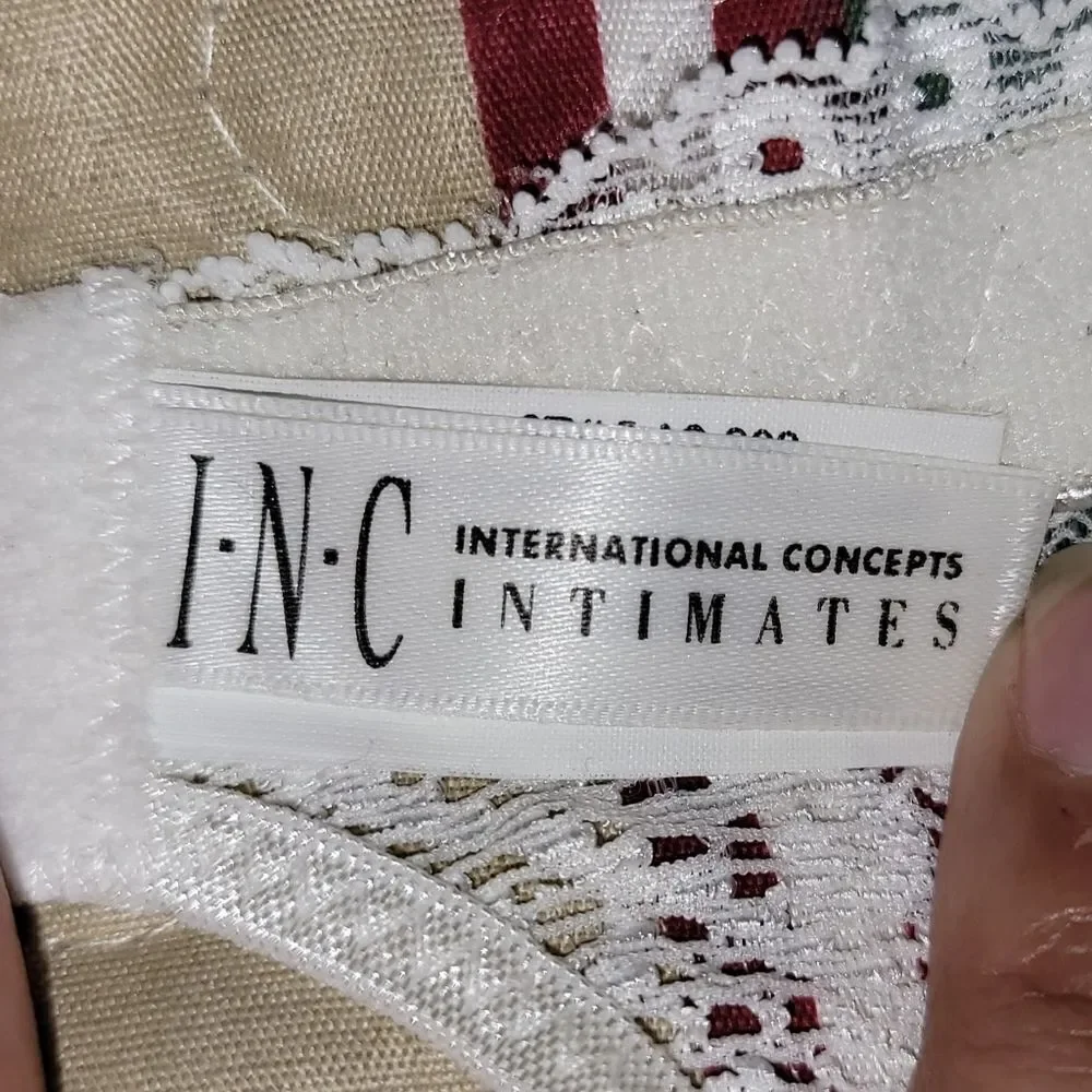 INC white lace garter with boning (large)